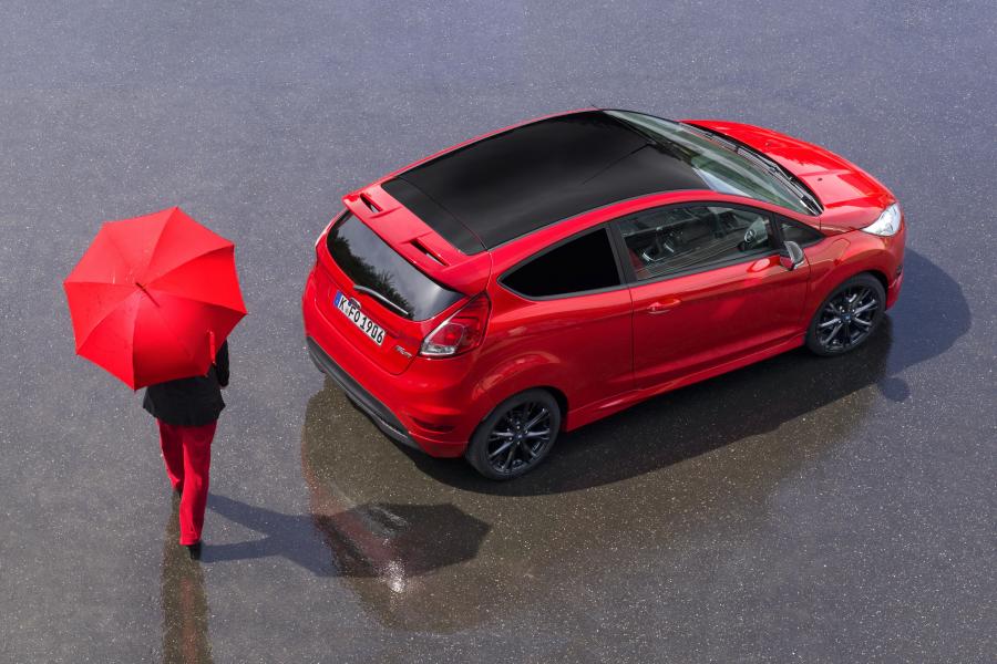  Ford Fiesta Zetec S Red 2014 года  (UK) (фото 3 из 26)